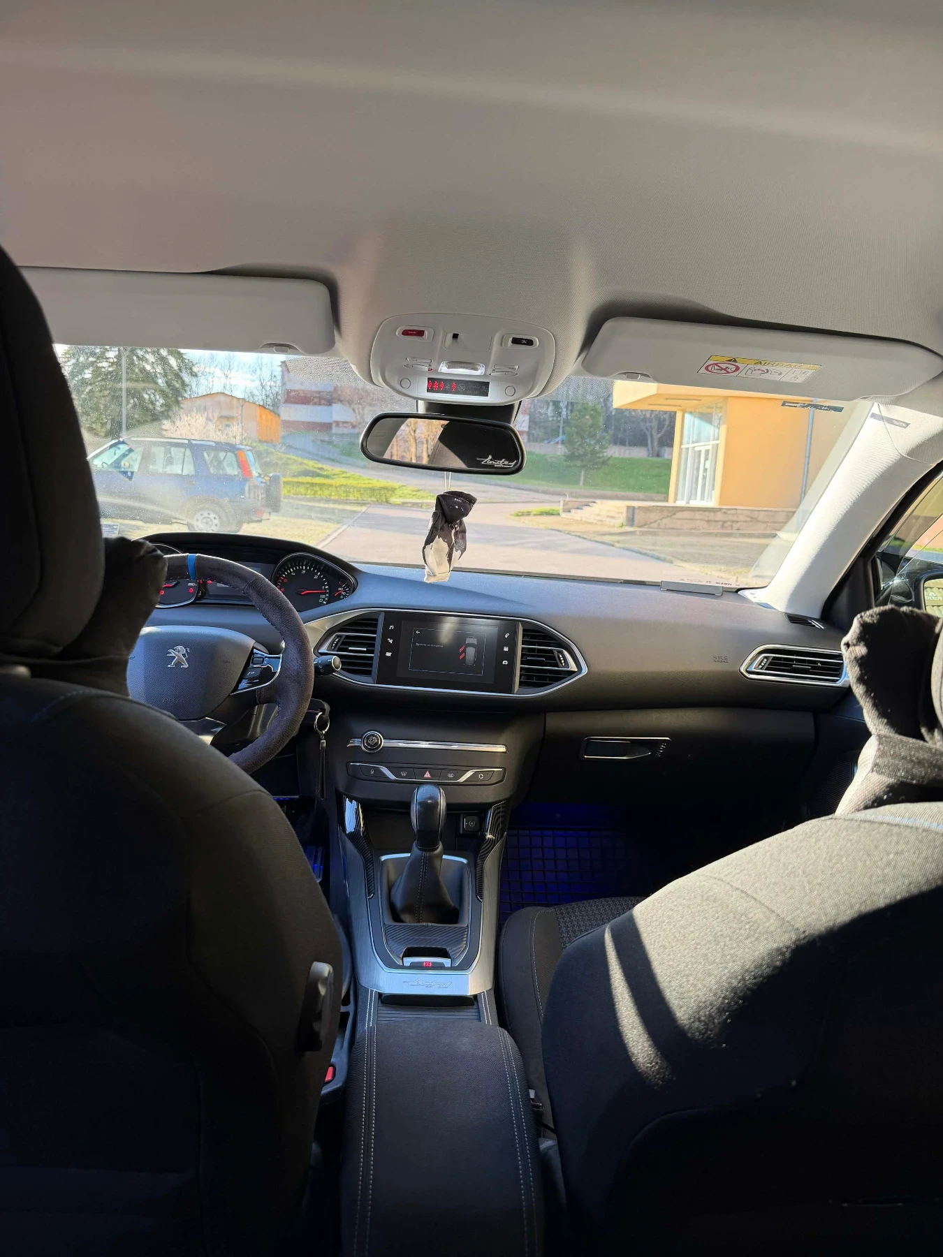 Peugeot 308 1.6 HDI 100к.с. STYLE 2018, снимка 12 - Автомобили и джипове - 53822245