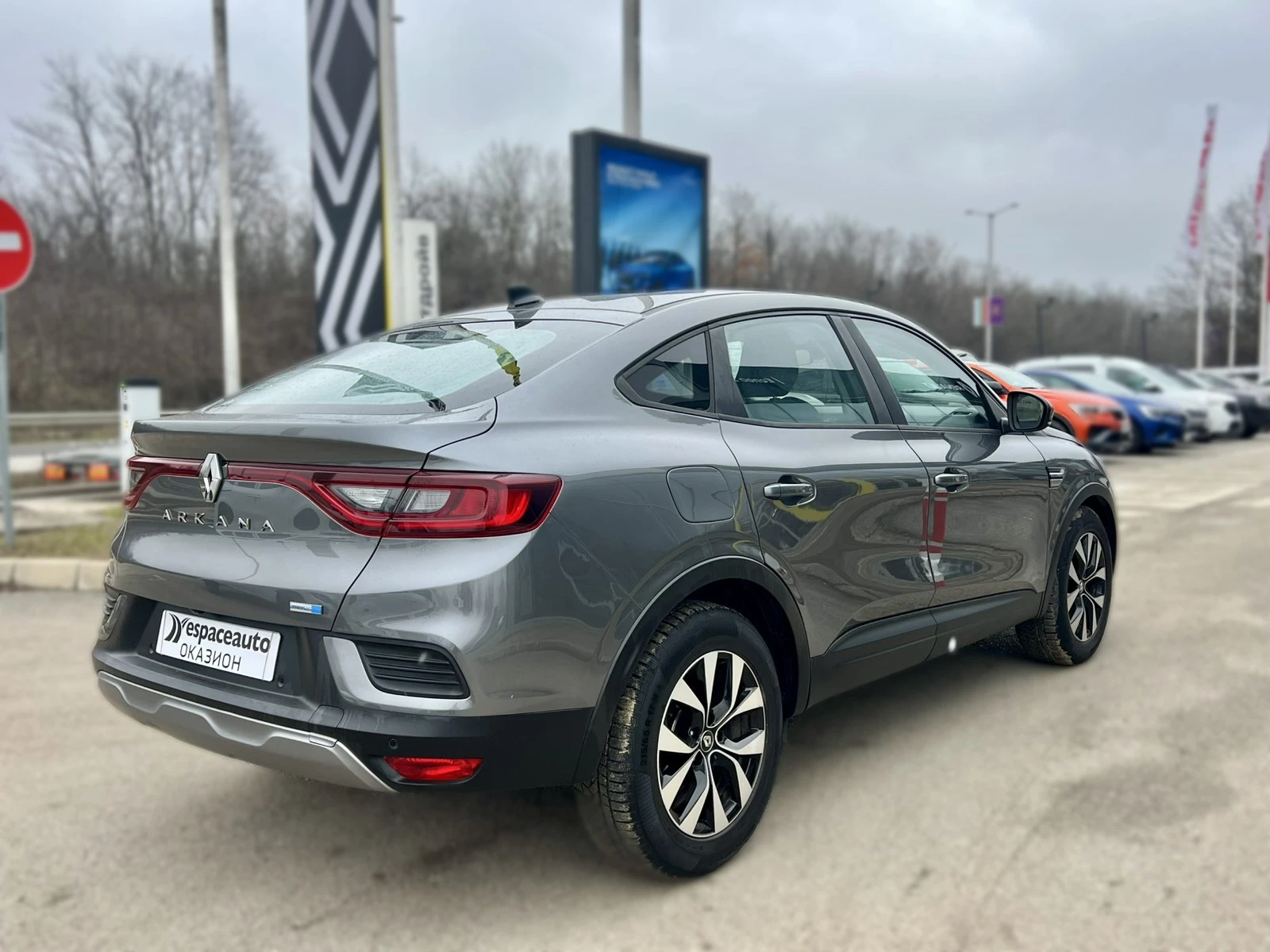 Renault Arkana 1.6 E-Tech Full Hybrid / 140 к.с. - изображение 4
