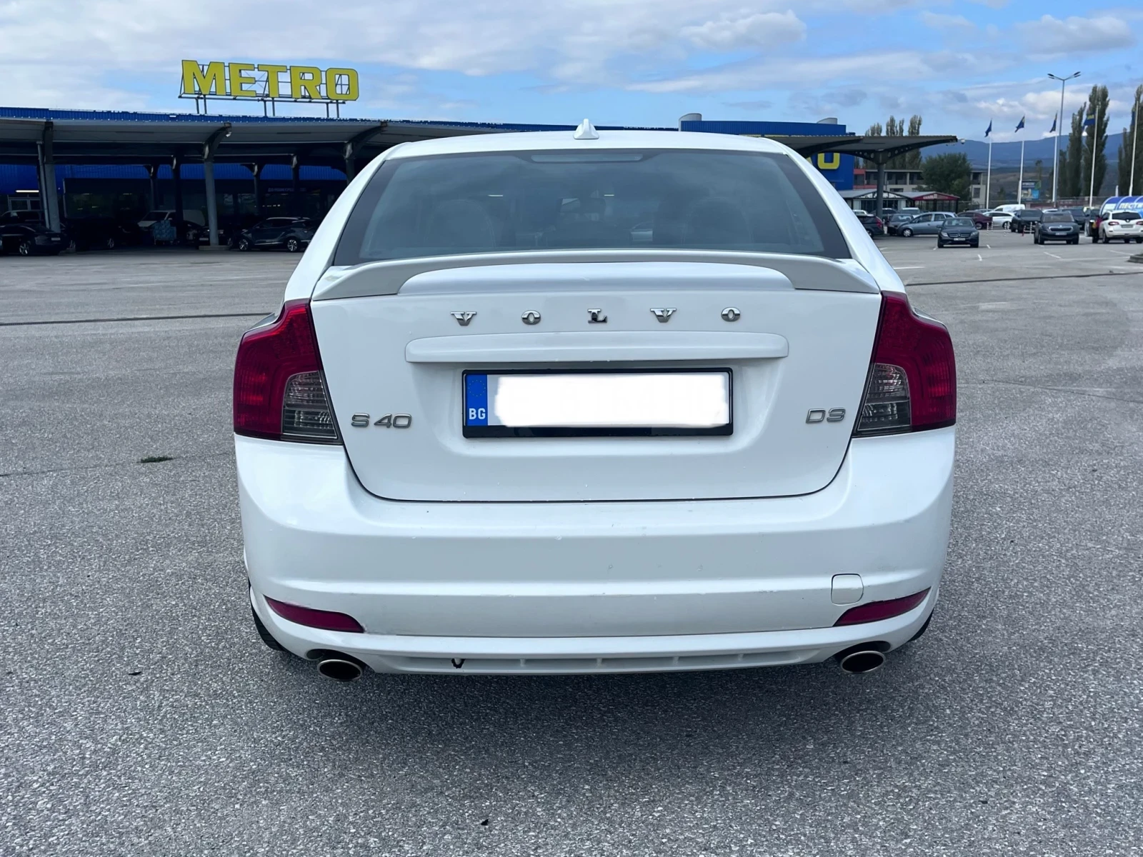 Volvo S40 2.0D3 R-Design 5- цилиндъра, снимка 6 - Автомобили и джипове - 53934939