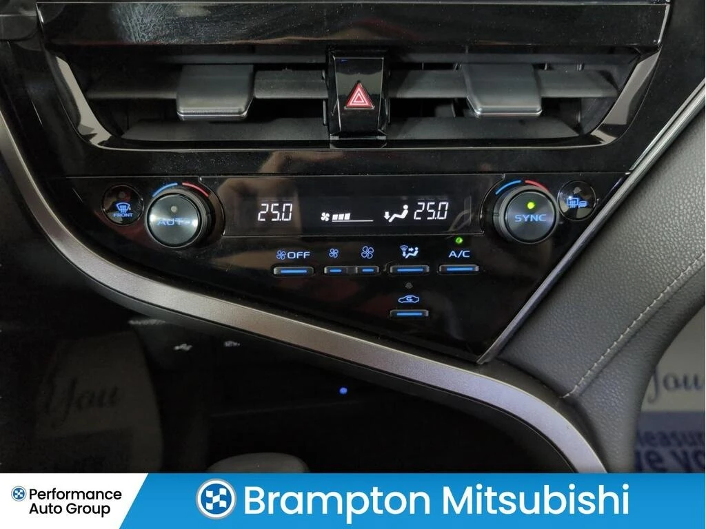 Toyota Camry * * CARFAX * * АВТО КРЕДИТ * * , снимка 13 - Автомобили и джипове - 54112193