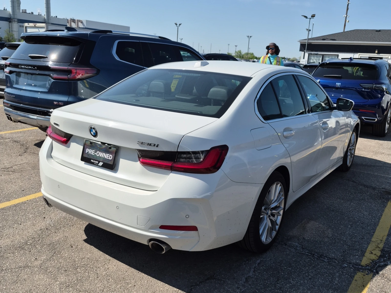 BMW 330 CARFAX * АВТО КРЕДИТ * ПРОГНОЗНА ЦЕНА ДО БГ * , снимка 3 - Автомобили и джипове - 54692360