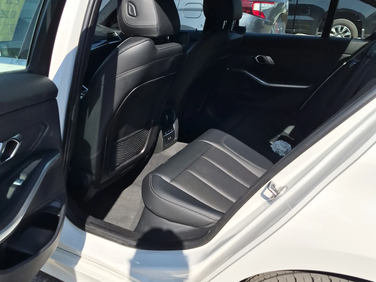 BMW 330 CARFAX * АВТО КРЕДИТ * ПРОГНОЗНА ЦЕНА ДО БГ * , снимка 8 - Автомобили и джипове - 54692360
