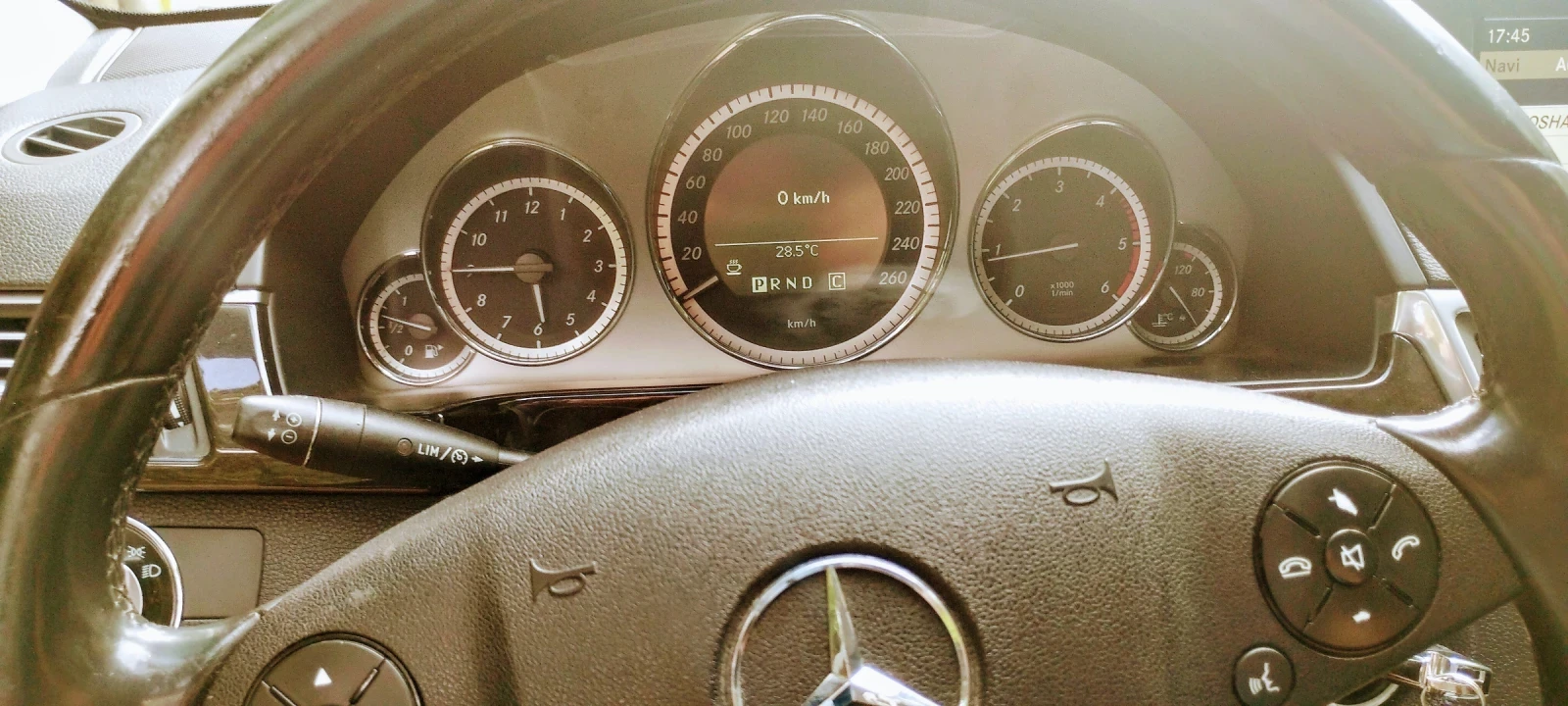 Mercedes-Benz E 220, снимка 10 - Автомобили и джипове - 55129749