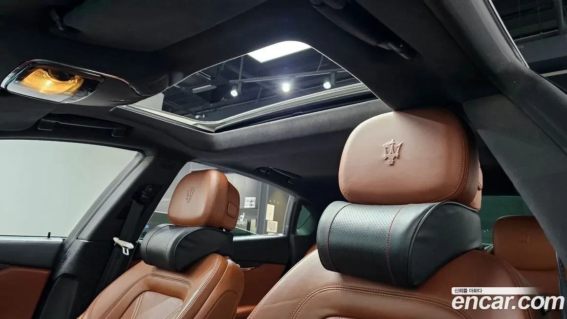 Maserati Quattroporte  S Q4 , снимка 9 - Автомобили и джипове - 55282714