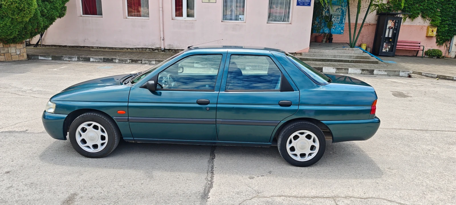 Ford Escort, снимка 6 - Автомобили и джипове - 55878145