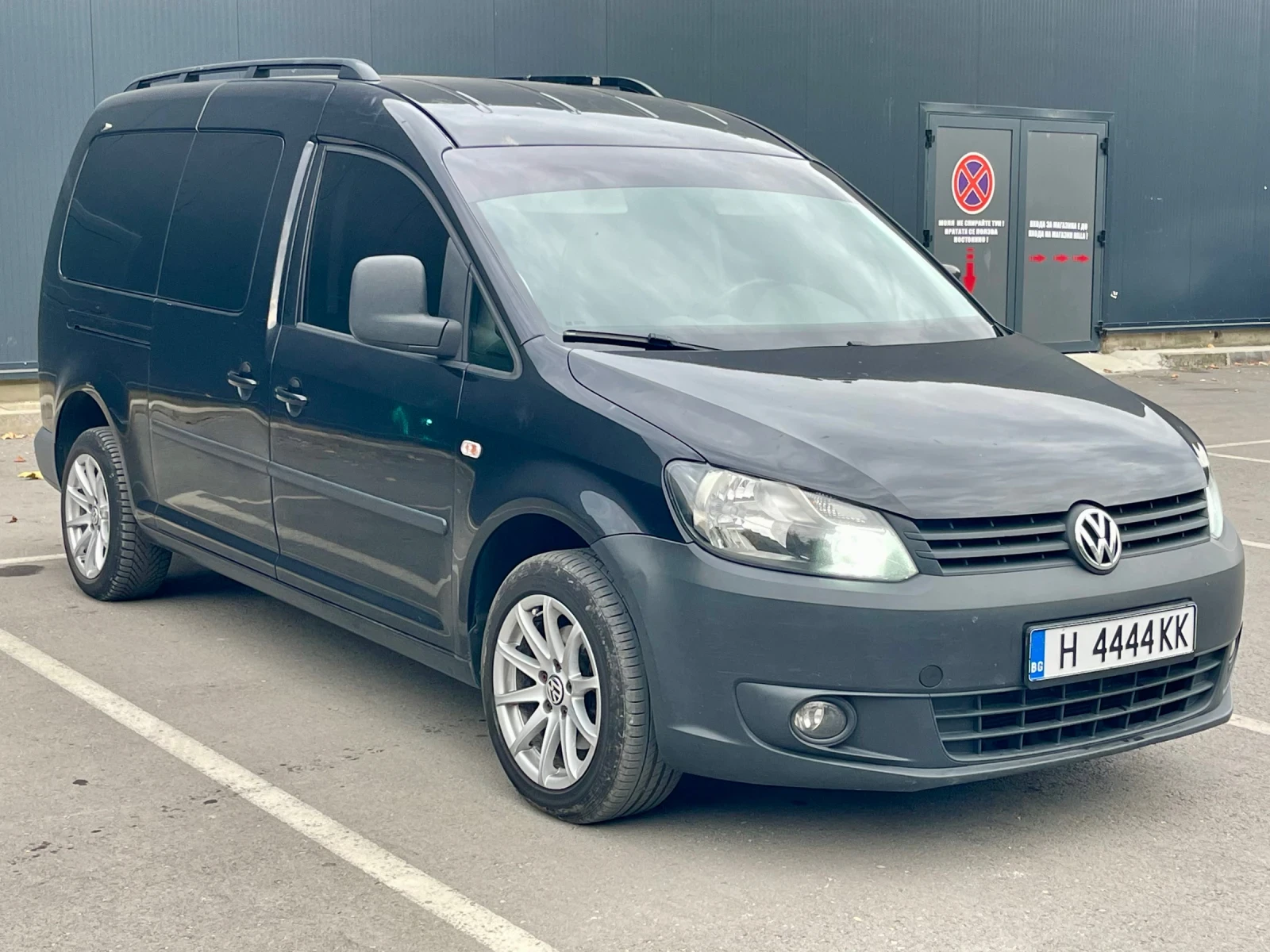 VW Caddy 1.6TDI-MAXI-Пътническо, снимка 6 - Автомобили и джипове - 56650707