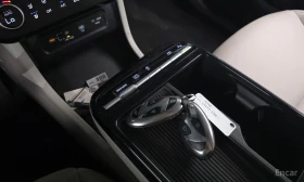 Hyundai Tucson DIGITAL* ОБДУХВАНЕ* СЛЕД ЛЕНТИ* ДИСТРОНИК* КАМЕРА - 21200 € / 41463.60 лв. - 44693952 16