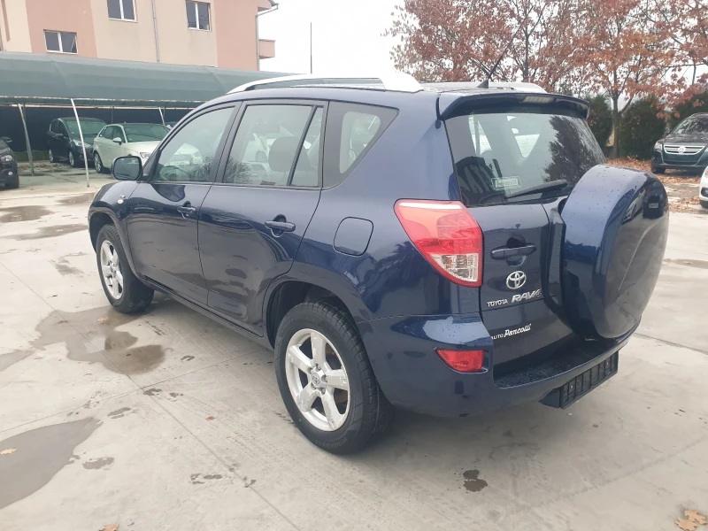 Toyota Rav4 2.2 D4D 136к.с, снимка 3 - Автомобили и джипове - 47935950