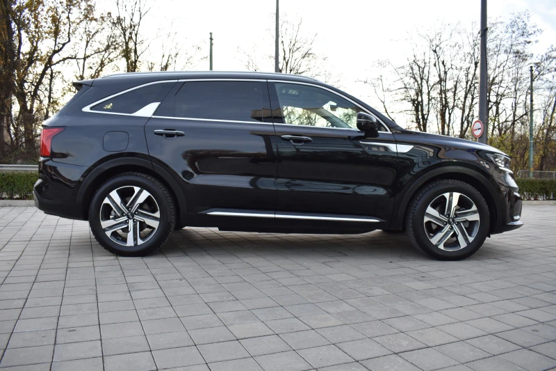 Kia Sorento 1.6 PLUG-IN HYBRID= AWD= 77x.км= FULL= KATO НОВА!!, снимка 4 - Автомобили и джипове - 48044332