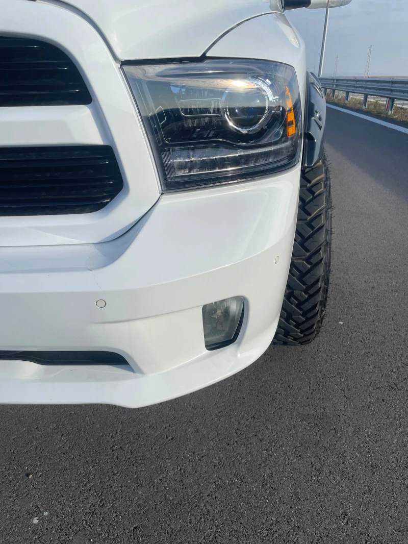 Dodge RAM 1500 Sport 5.7 HEMI, снимка 4 - Автомобили и джипове - 48198167