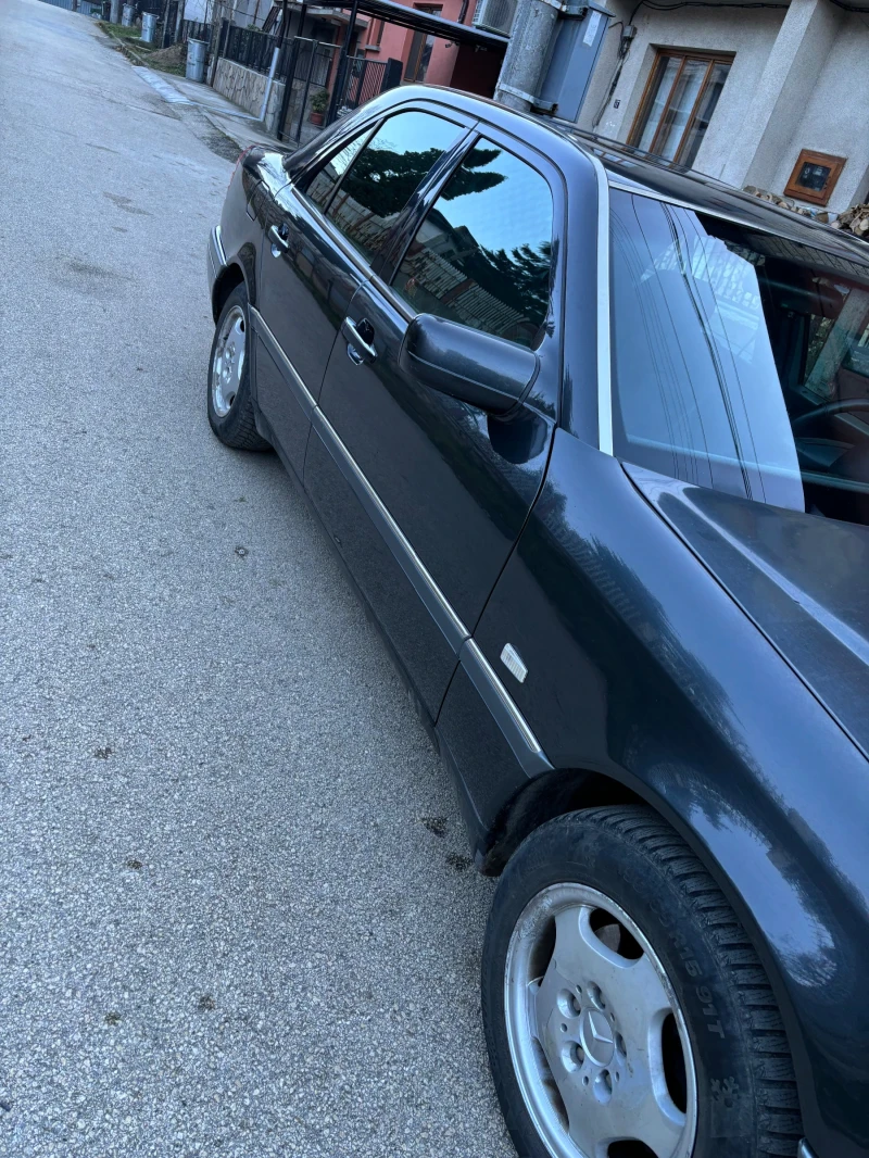 Mercedes-Benz 250, снимка 3 - Автомобили и джипове - 49009823