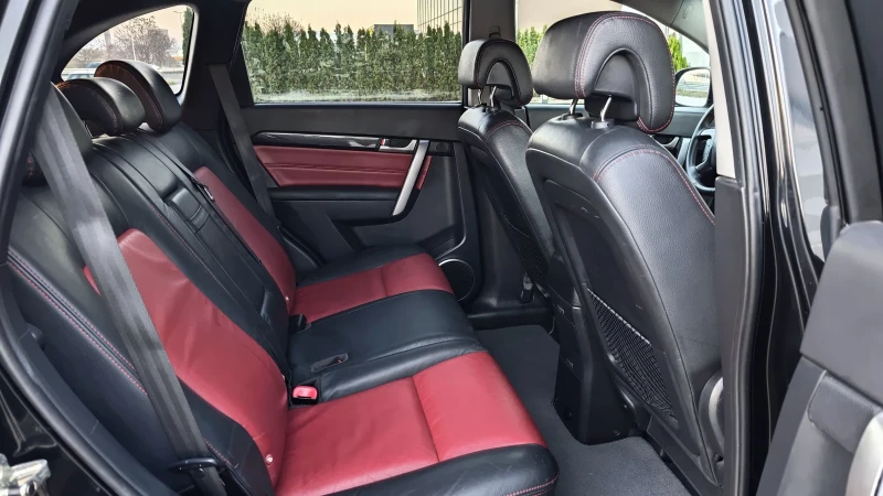 Chevrolet Captiva 2.0d 150kc.4x4 6+ 1, снимка 12 - Автомобили и джипове - 52740454