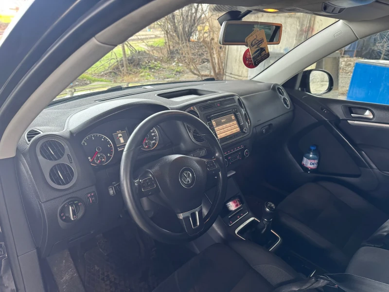 VW Tiguan Suv, снимка 10 - Автомобили и джипове - 53291643