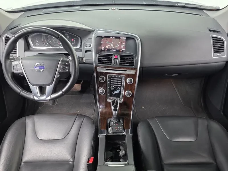 Volvo XC60 D4, снимка 7 - Автомобили и джипове - 55562207