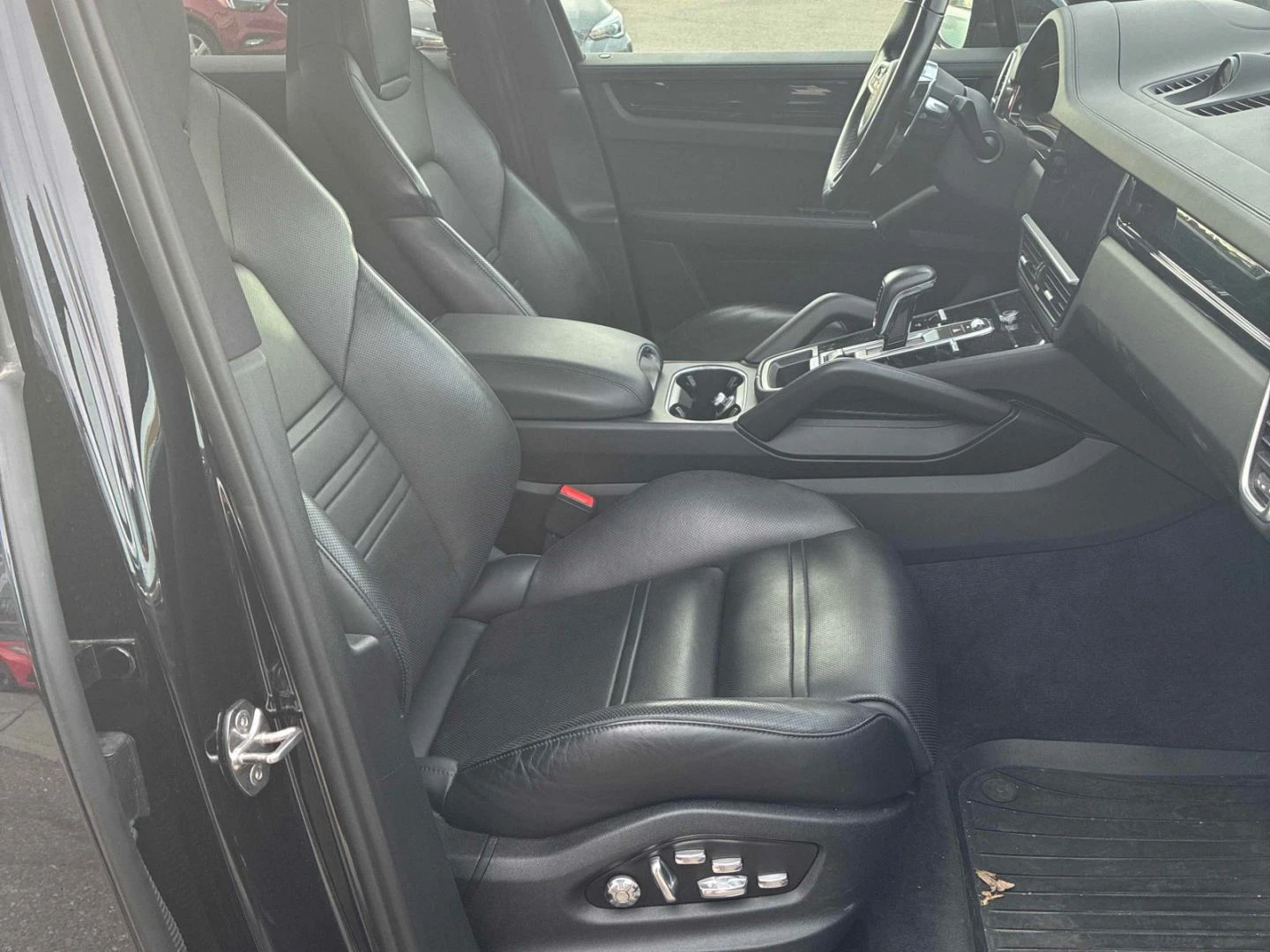 Porsche Cayenne S * Distronic* (CARFAX) | Mobile.bg   8