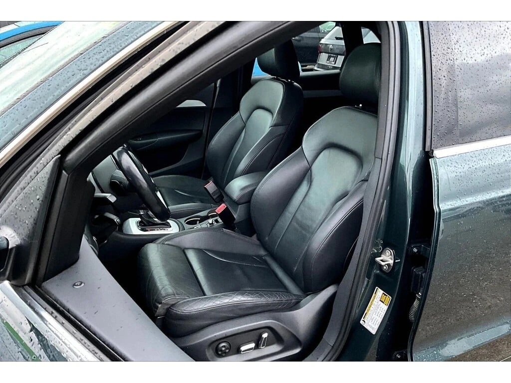 Audi Q3 * quattro * CARFAX *    | Mobile.bg   3