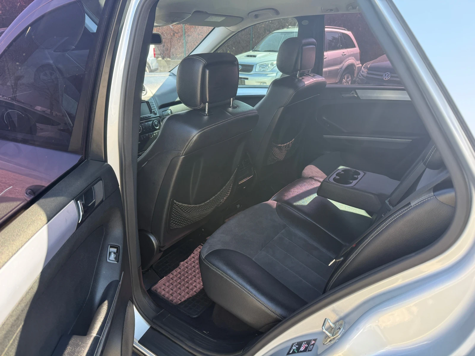 Mercedes-Benz ML 320 3.2 CDI, снимка 8 - Автомобили и джипове - 53746158