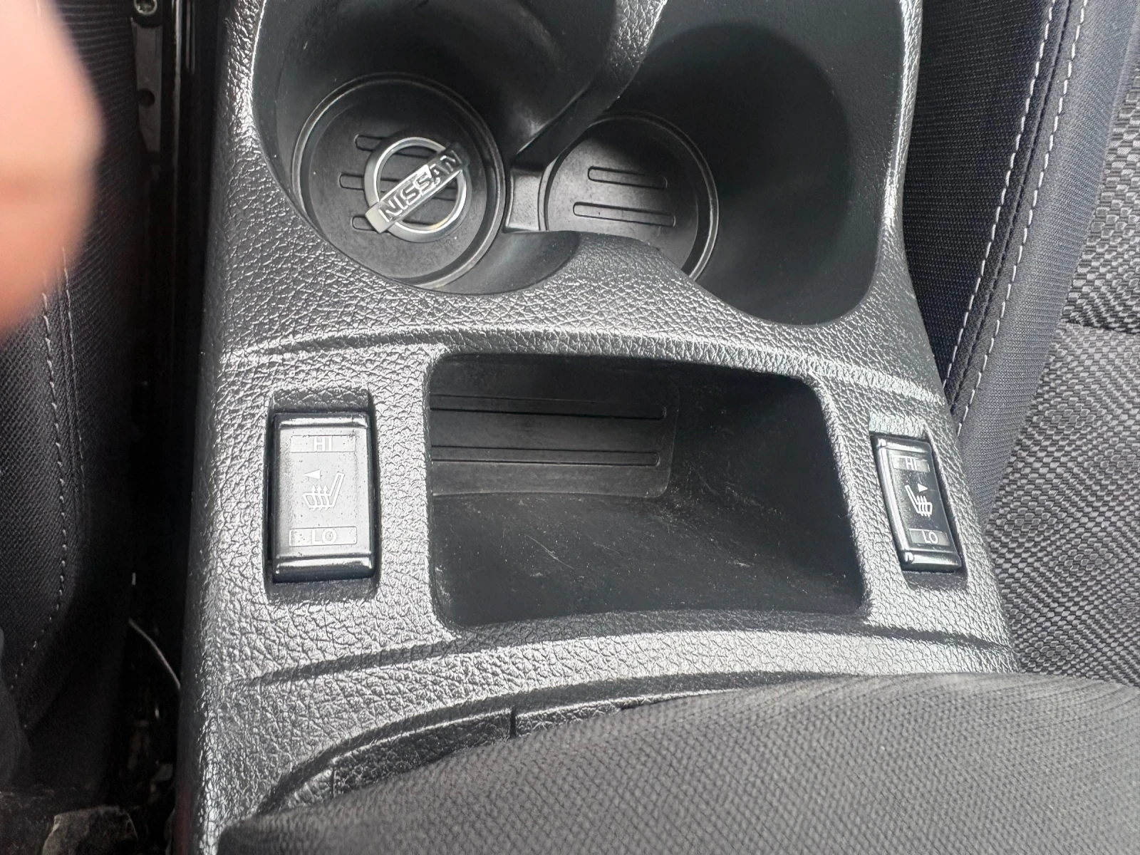 Nissan Qashqai, снимка 13 - Автомобили и джипове - 54459058