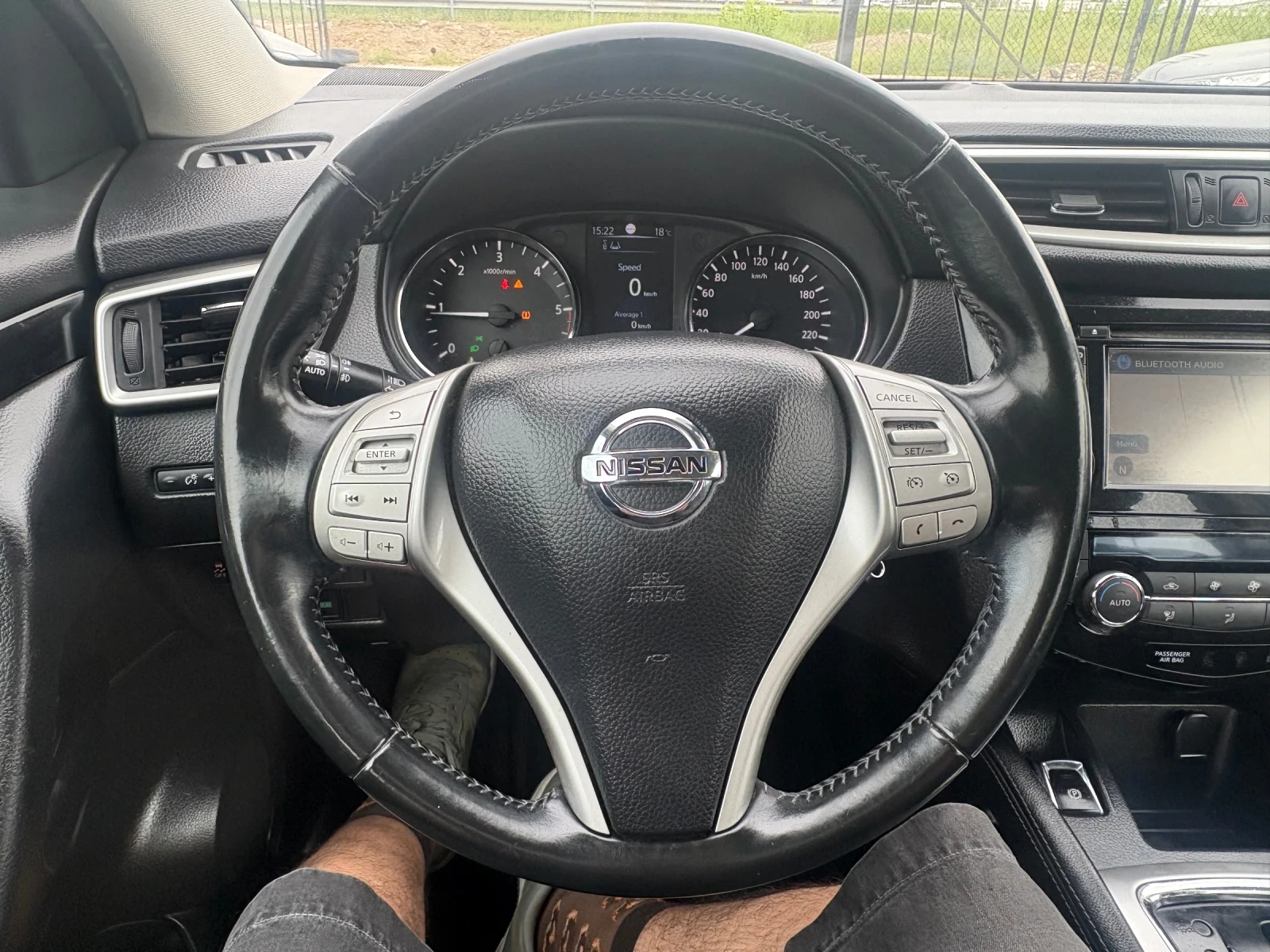 Nissan Qashqai, снимка 11 - Автомобили и джипове - 54459058