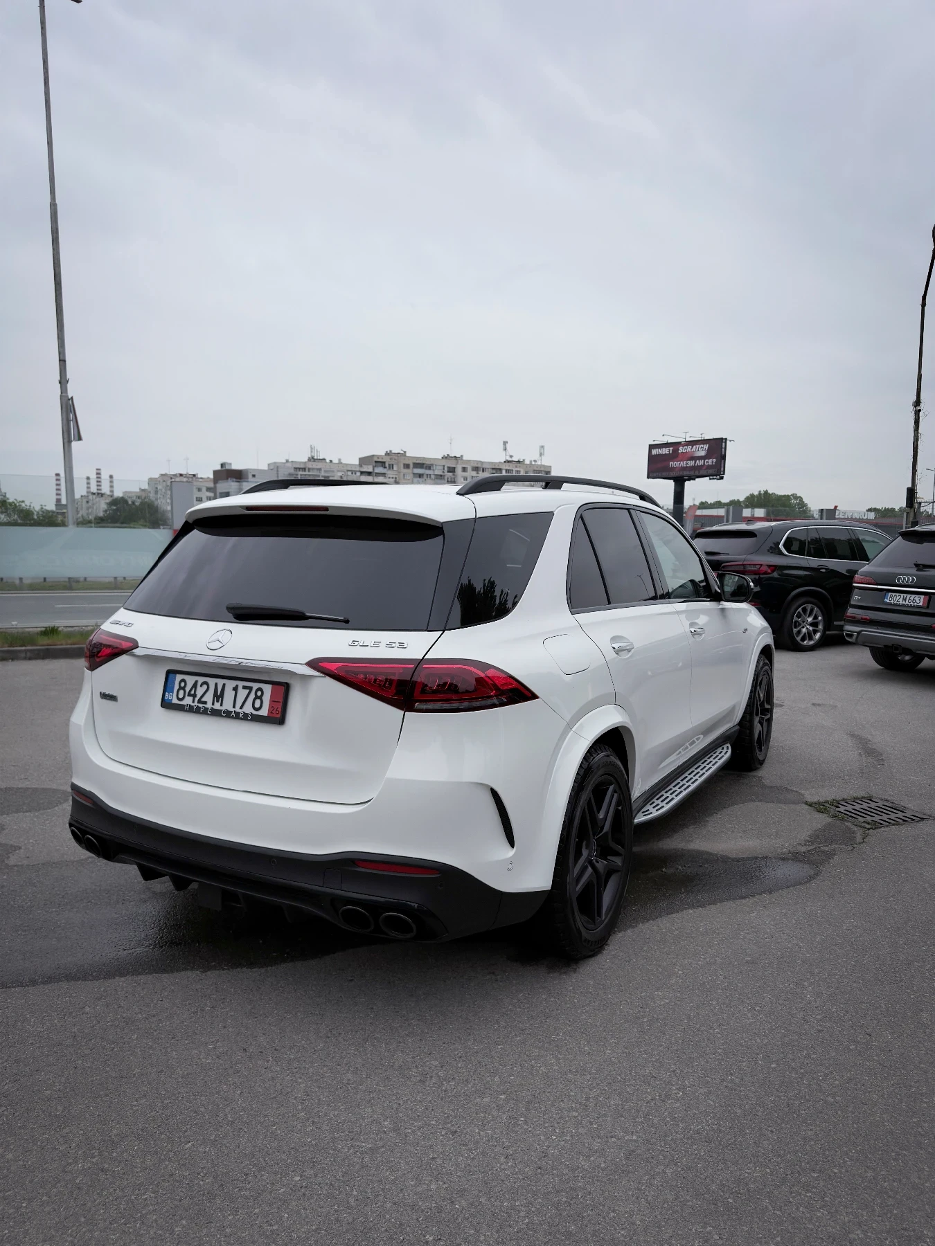 Mercedes-Benz GLE 53 4MATIC Night * BURMESTER* 360CAM* ОБДУХВ* PANO* масаж* , снимка 6 - Автомобили и джипове - 54484360