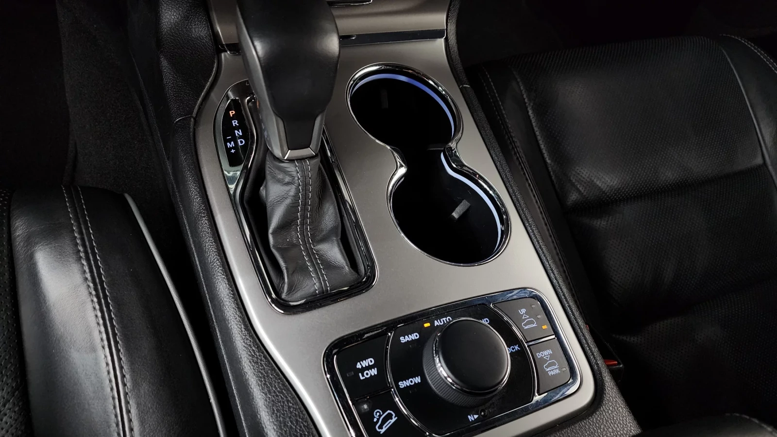 Jeep Grand cherokee 3.6 Overland �����* DisTronic* Park Assist*  | Mobile.bg � ����������� 8