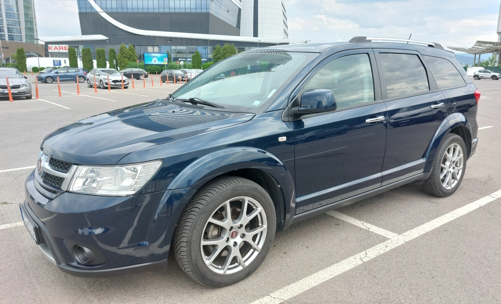Fiat Freemont Lounge 2.0d Mjet 170 4x4 Camera Navi Keyless 7мес., снимка 4 - Автомобили и джипове - 55126439