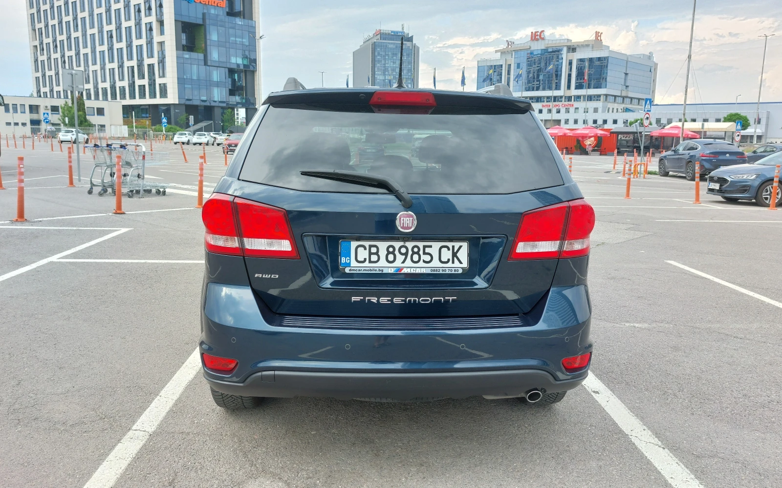 Fiat Freemont Lounge 2.0d Mjet 170 4x4 Camera Navi Keyless 7мес., снимка 6 - Автомобили и джипове - 55126439