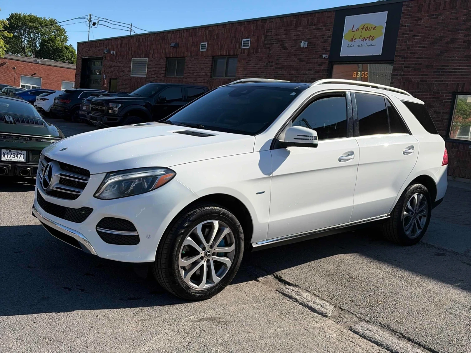 Mercedes-Benz GLE 500 GLE550e* HARMAN KARDON* KEYLESS* ПОДГРЕВ* , снимка 2 - Автомобили и джипове - 55039166