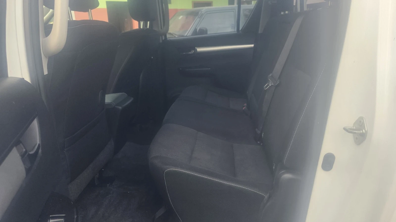 Toyota Hilux 2.4d4d 150k.s., снимка 6 - Автомобили и джипове - 55094205