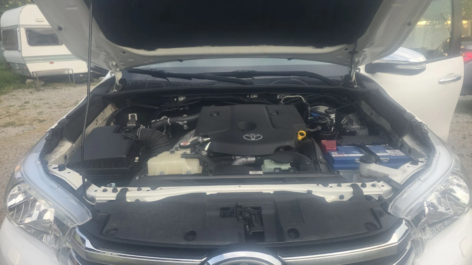 Toyota Hilux 2.4d4d 150k.s., снимка 9 - Автомобили и джипове - 55094205