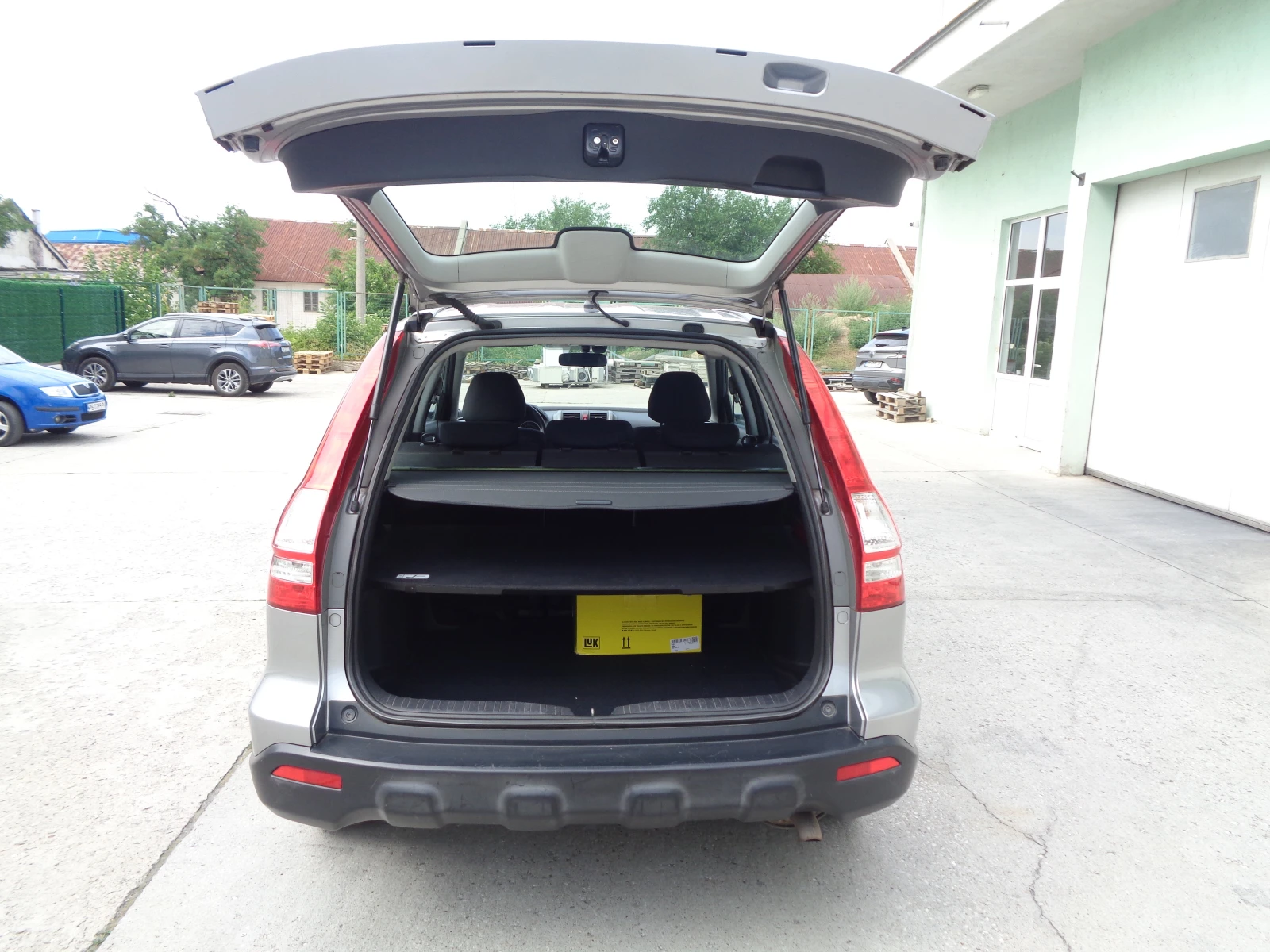 Honda Cr-v 2.2CTDI-4X4-BARTER-LIZING, снимка 8 - Автомобили и джипове - 55147559