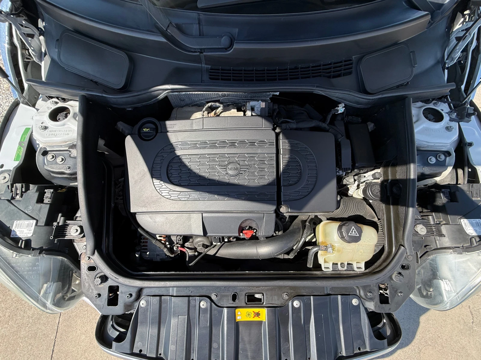 Mini Countryman 1.6D, снимка 15 - Автомобили и джипове - 55472737