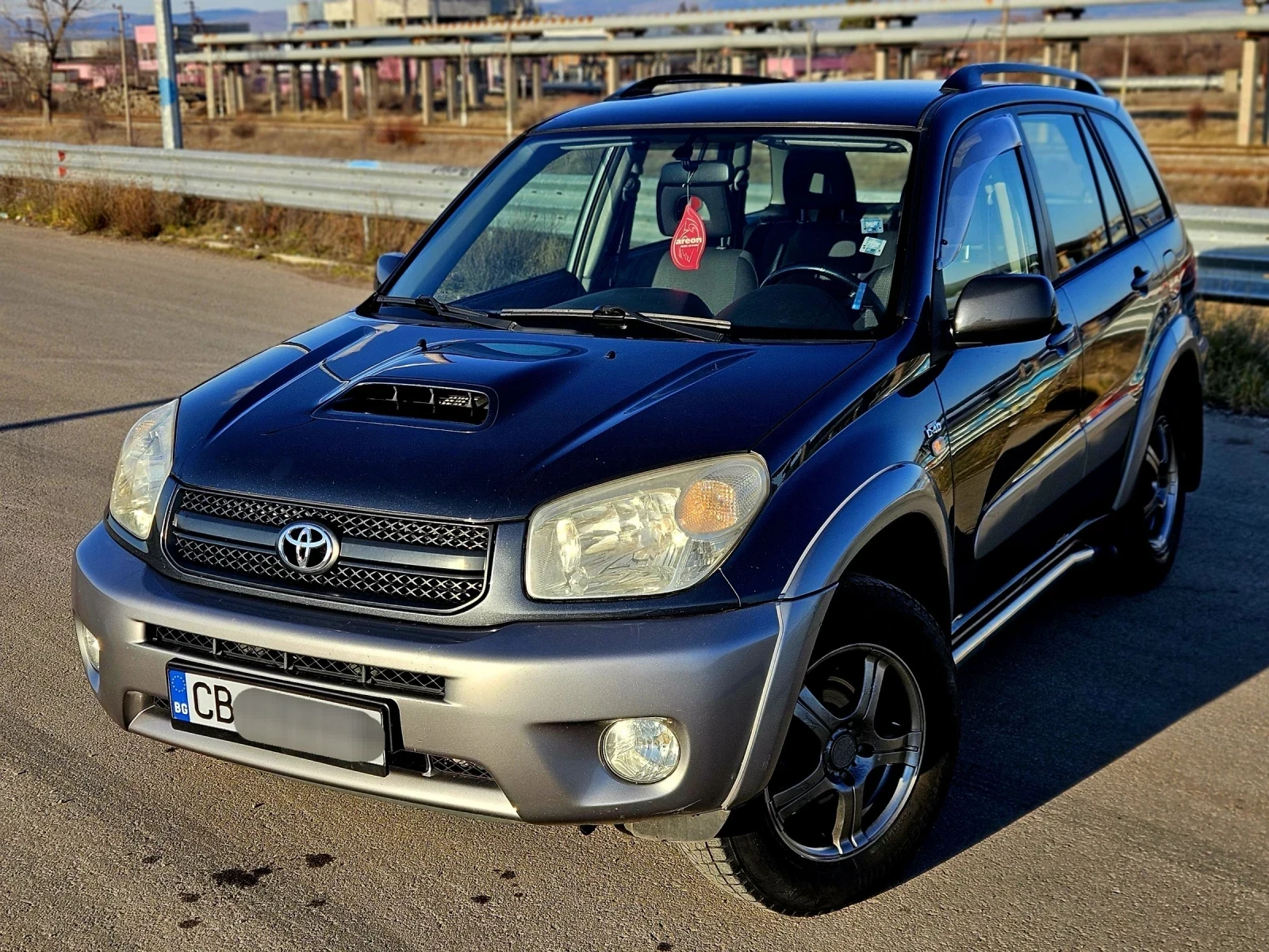 Toyota Rav4, снимка 4 - Автомобили и джипове - 55849634
