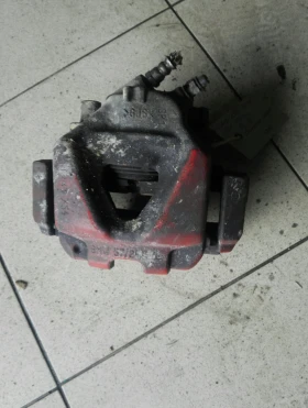 Спирачен апарат преден десен Бмв Е90 320Д