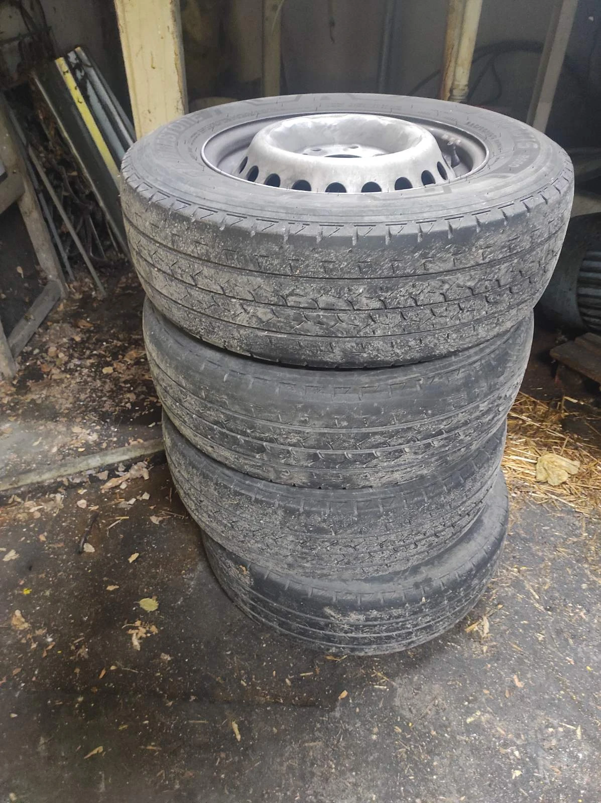 Гуми с джанти Bridgestone 225/65R16, снимка 3 - Гуми и джанти - 53864407