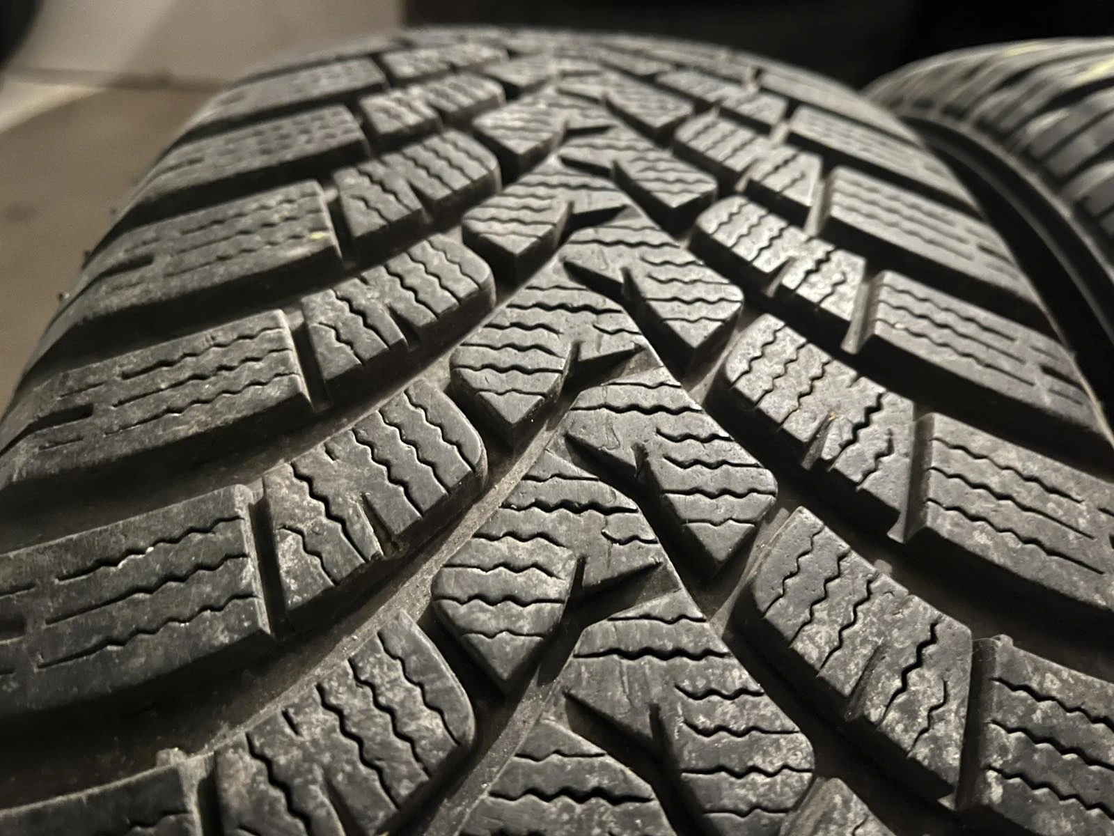 ���� 205/60R16 | Mobile.bg � ����������� 1