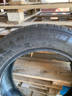 Гуми Зимни 205/60R16, снимка 4 - Гуми и джанти - 49502986