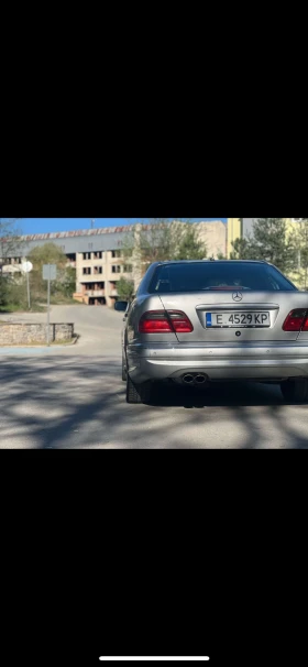 Mercedes-Benz E 55 AMG 4matik AMG, снимка 4