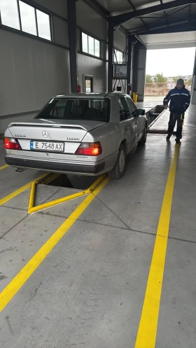 Обява за продажба на Mercedes-Benz E 300 300 TD!!!Първи собственик!!! ~13 800 лв. - изображение 9 | Auto.bg Обява за продажба на Mercedes-Benz E 300 300 TD!!!Първи собственик!!! ~13 800 лв. - изображение 9