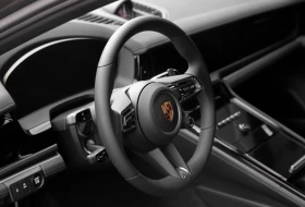 Porsche Panamera 4S* E-HYBRID* HYPER* DISTR* MEMORY* BOSE* 360CAM*  - 158800 € / 310585.80 лв. - 93557100 10