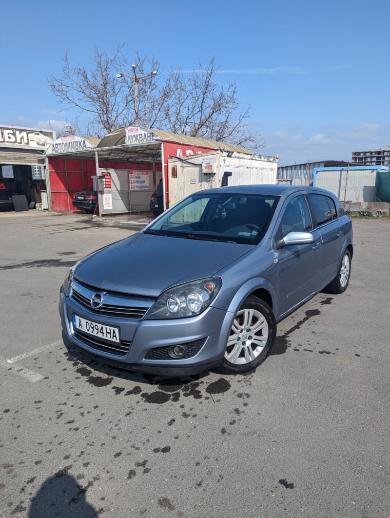Opel Astra, снимка 2 - Автомобили и джипове - 45286560