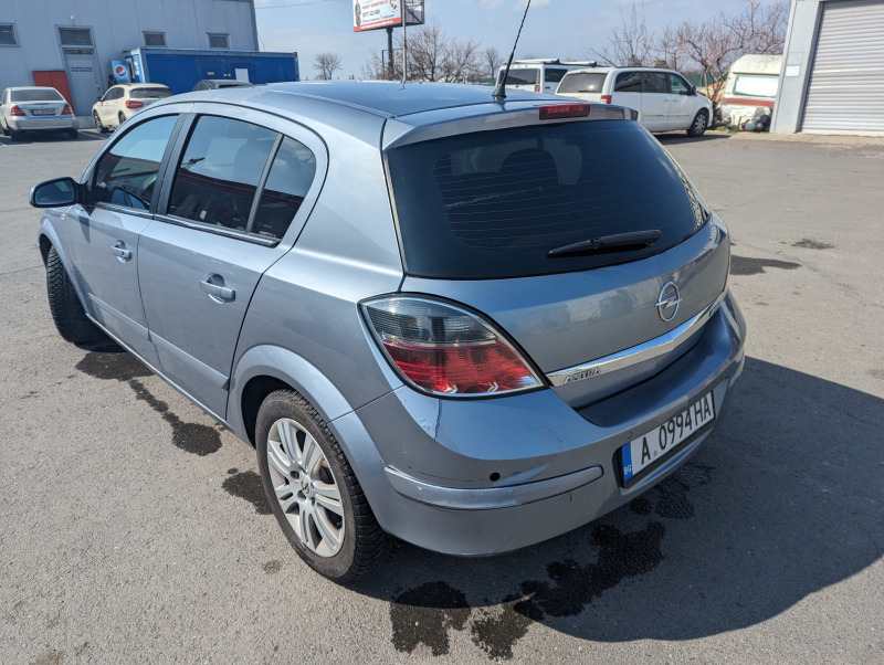 Opel Astra, снимка 5 - Автомобили и джипове - 45875549