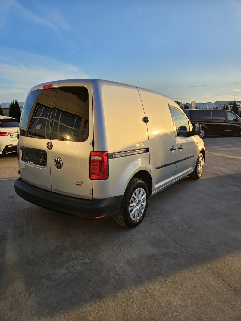 VW Caddy, снимка 5 - Автомобили и джипове - 47452503