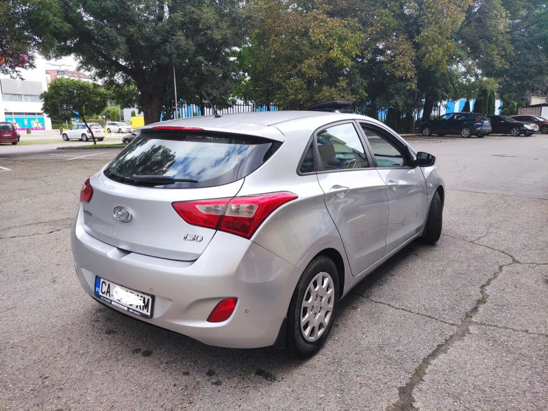 Hyundai I30 1.4 Газ от България , снимка 2 - Автомобили и джипове - 47935183