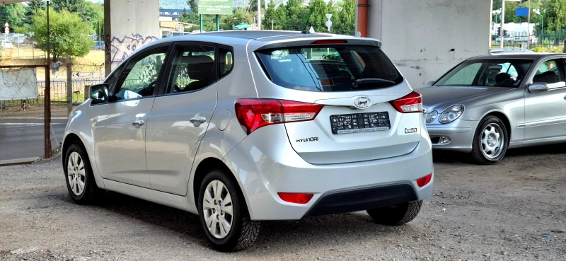 Hyundai Ix20, снимка 7 - Автомобили и джипове - 51041310