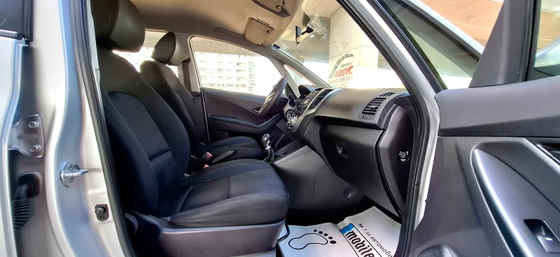 Hyundai Ix20, снимка 14 - Автомобили и джипове - 51041310