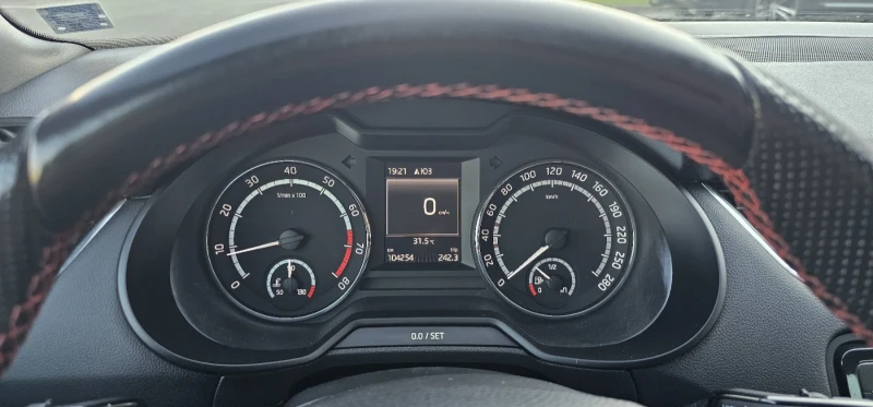 Skoda Octavia, снимка 10 - Автомобили и джипове - 52880768