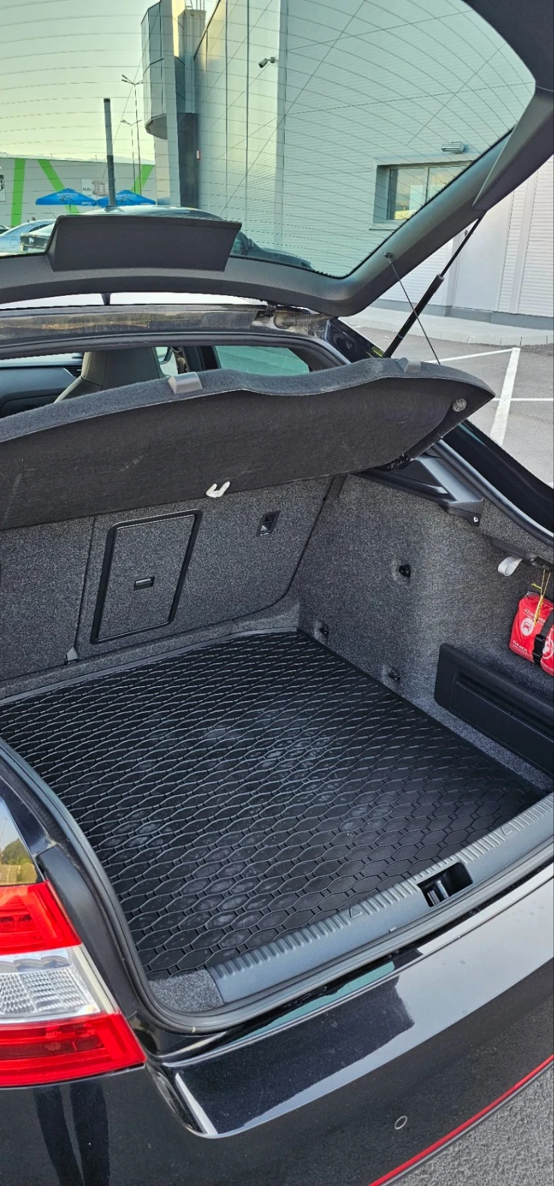 Skoda Octavia, снимка 13 - Автомобили и джипове - 52880768