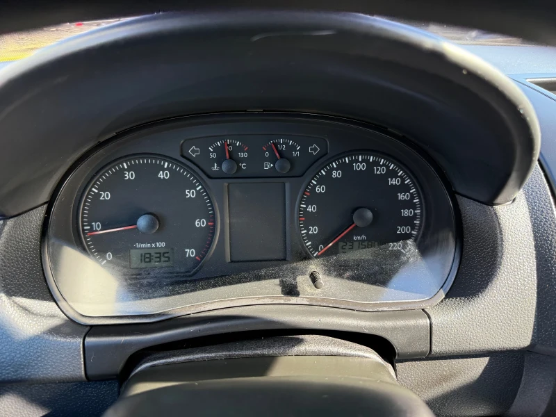 VW Polo 1.4 бенз 2006 година, снимка 14 - Автомобили и джипове - 52223295
