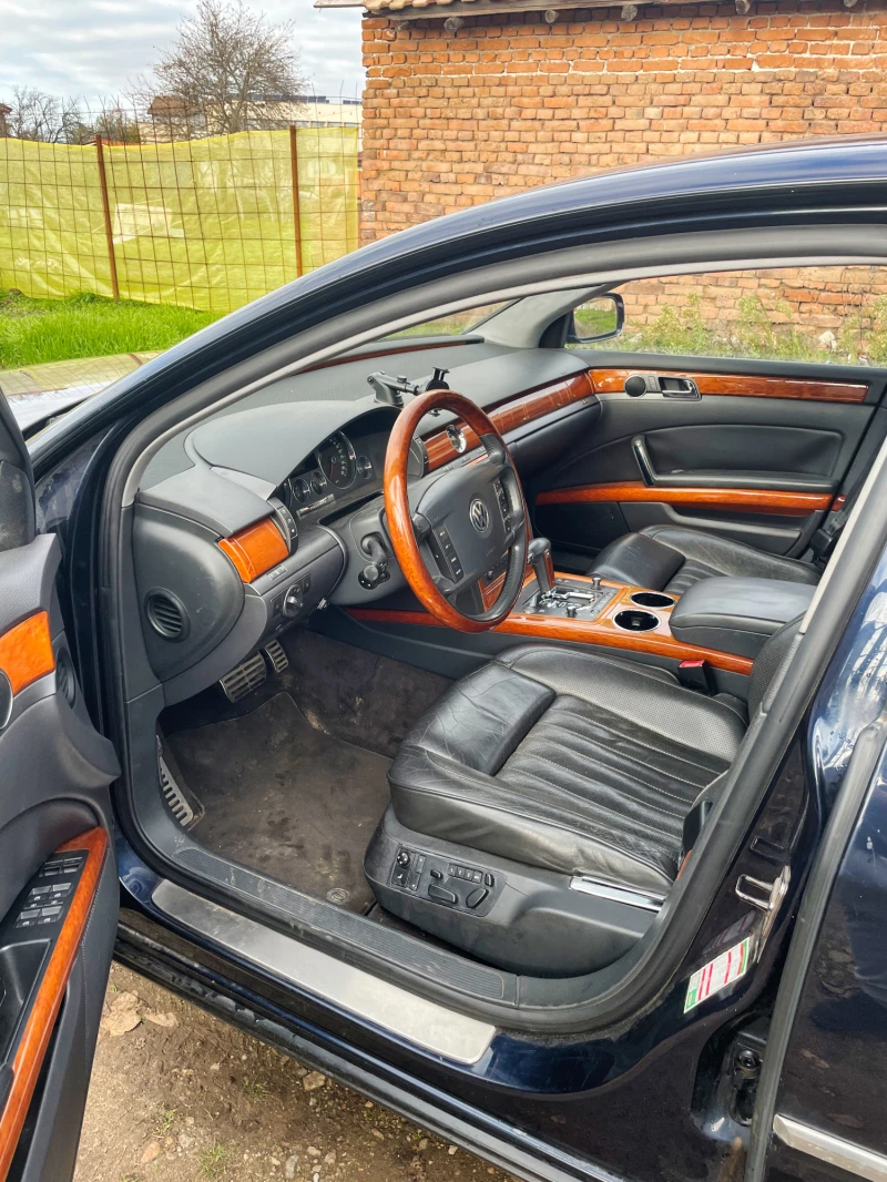 VW Phaeton 4.2 V8 | Газ/бензин | Обслужена, снимка 8 - Автомобили и джипове - 52708412
